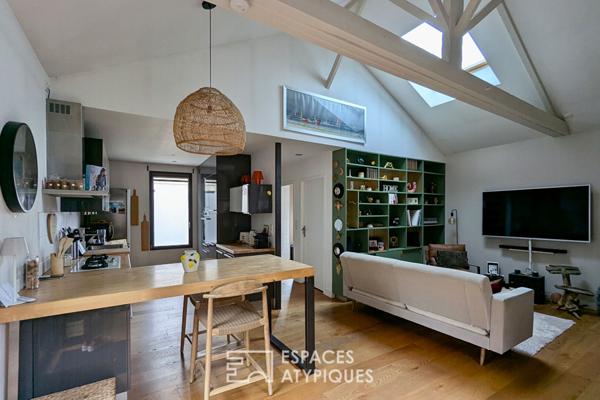 Maison style échoppe avec extérieur, dépendance et garage
