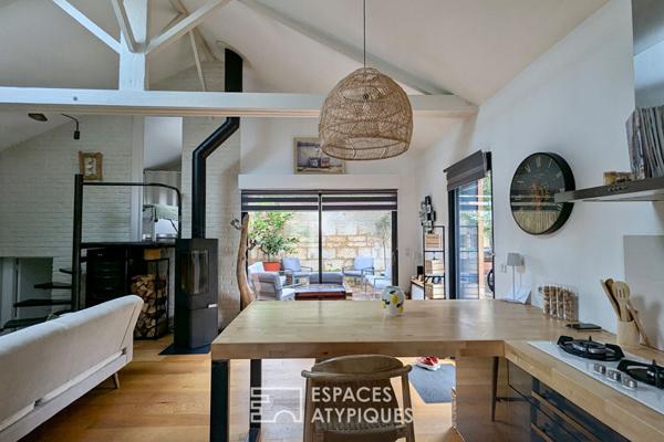 Maison style échoppe avec extérieur, dépendance et garage