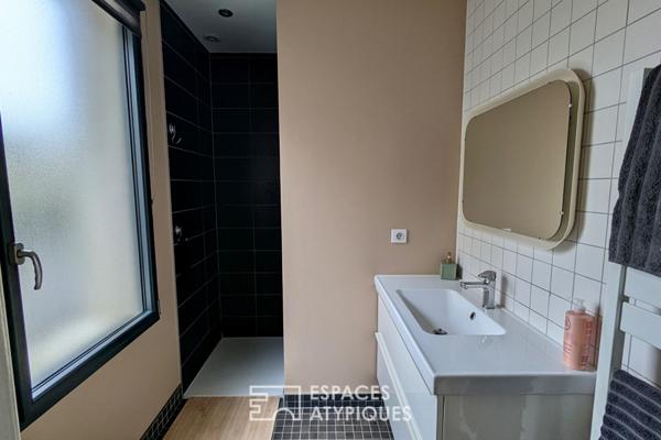 Maison style échoppe avec extérieur, dépendance et garage