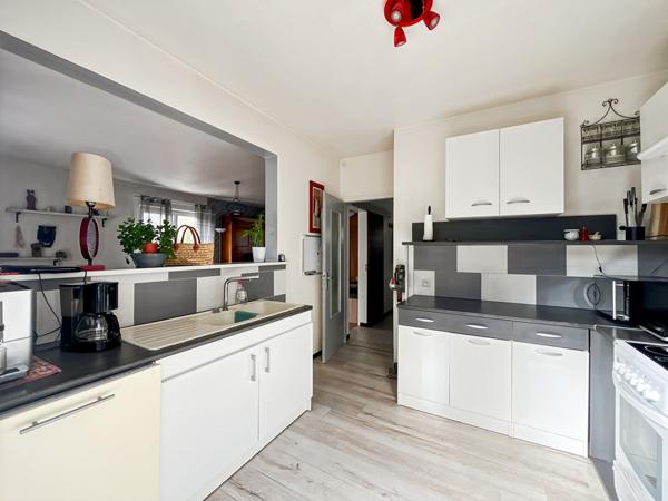 Maison 5 pièce(s) de 133m² sur un terrain de 1 601m²