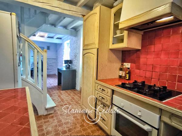 EN EXCLUSIVITE - MAISON DE VILLAGE EN R+2 52 m2 - 2 CHAMBRES - 1 BUREAU