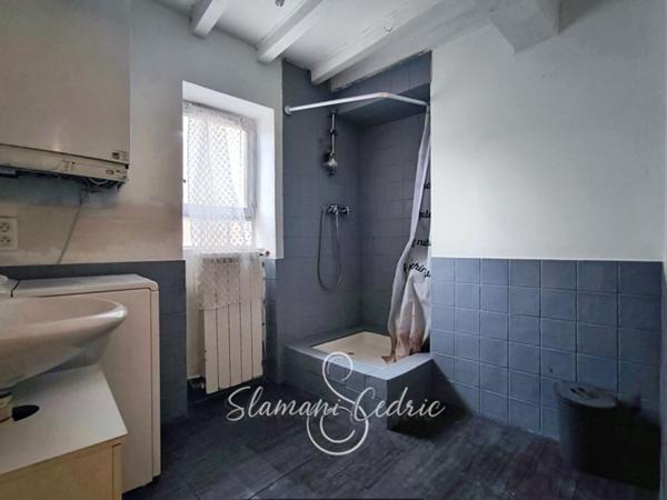 EN EXCLUSIVITE - MAISON DE VILLAGE EN R+2 52 m2 - 2 CHAMBRES - 1 BUREAU