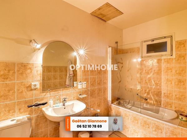A vendre Maison en pierre , 70 m², 3 chambres, à Neuvic (19), 900 m² de jardin