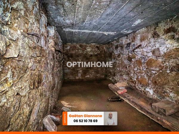 A vendre Maison en pierre , 70 m², 3 chambres, à Neuvic (19), 900 m² de jardin