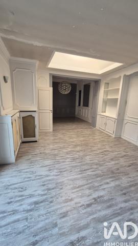 Maison à vendre 8 pièces 198 m² Saint-Amand-les-Eaux