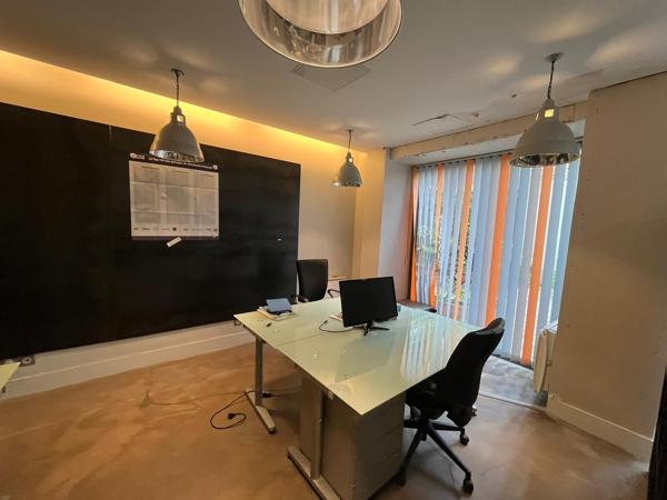 Bureaux à vendre à PARIS 75009