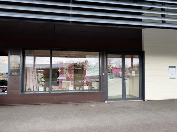A LOUER - LOCAL PROFESSIONNEL DE 69 M² - LALBENQUE (46230) - Lalbenque (46230)