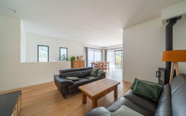 Maison à vendre    7 pièces •  Biscarrosse