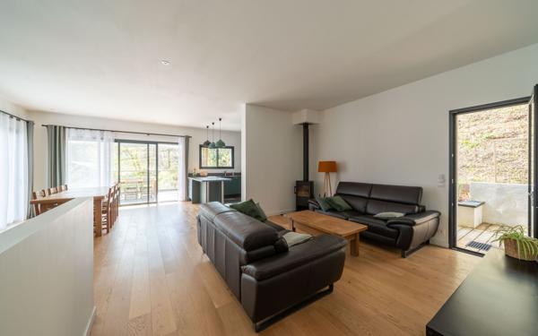 Maison à vendre    7 pièces •  Biscarrosse