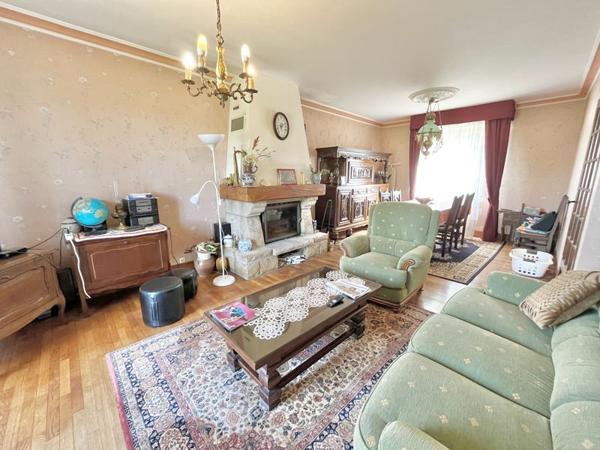 Maison à vendre |  Saint-Hernin |  5 pièces | 120 m²