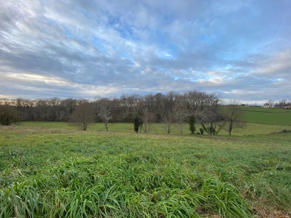 Terrain 1925 m² proche Hagetmau avec vue dégagée