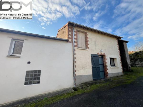 Immeuble à vendre à Chemillé-en-Anjou dans le Maine-et-Loire (49120), ref : 49062/794