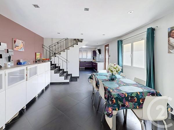 Maison à vendre  9 pièces - 143,27 m 2   LE THILLAY  - 95