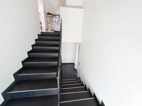 Maison à vendre  9 pièces - 143,27 m 2   LE THILLAY  - 95