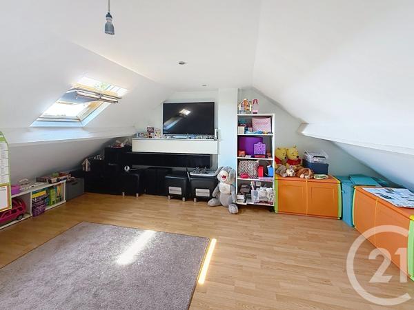 Maison à vendre  9 pièces - 143,27 m 2   LE THILLAY  - 95