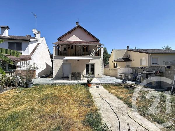 Maison à vendre  9 pièces - 143,27 m 2   LE THILLAY  - 95