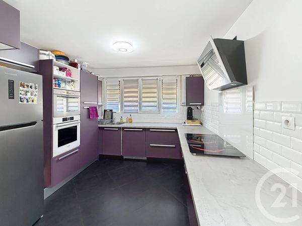Maison à vendre  9 pièces - 143,27 m 2   LE THILLAY  - 95