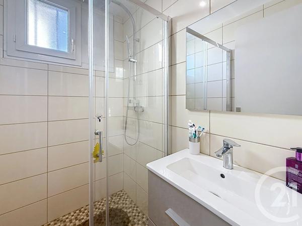 Maison à vendre  9 pièces - 143,27 m 2   LE THILLAY  - 95