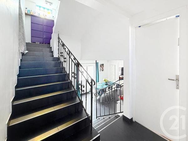 Maison à vendre  9 pièces - 143,27 m 2   LE THILLAY  - 95