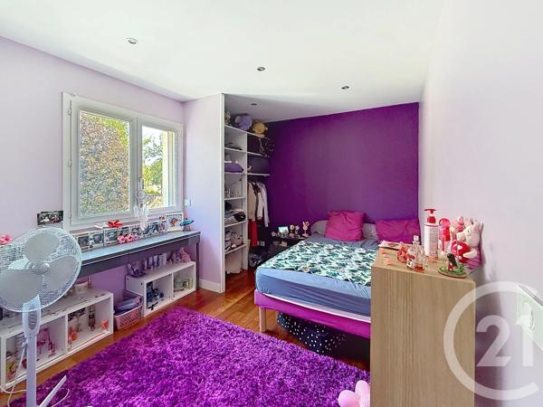 Maison à vendre  9 pièces - 143,27 m 2   LE THILLAY  - 95