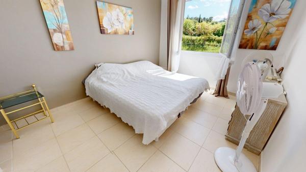 Maison de ville avec deux logements distincts