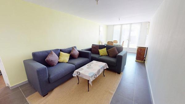 Maison de ville avec deux logements distincts