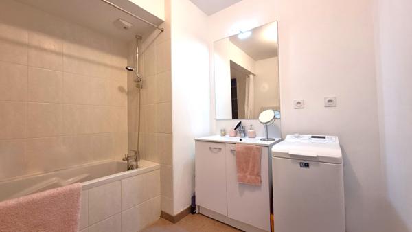 SAUTRON Bourg- Beau T3 lumineux de 67m² avec terrasse et 2 stationnements sécurisés