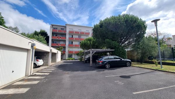 SAUTRON Bourg- Beau T3 lumineux de 67m² avec terrasse et 2 stationnements sécurisés