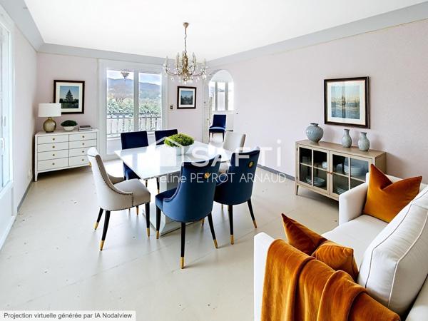 Maison à réinventer avec beau potentiel et terrain