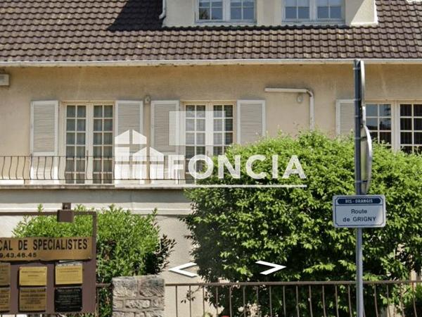 Location Maison 13 pièces 314 m² - 2 BIS ROUTE DE GRIGNY Ris Orangis 91130