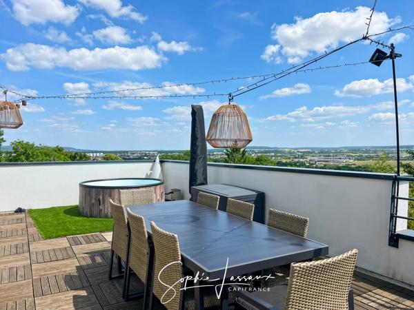 Maison d'architecte de 7 pièces avec toit terrasse à MEZY SUR SEINE