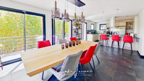 Maison d'architecte de 7 pièces avec toit terrasse à MEZY SUR SEINE