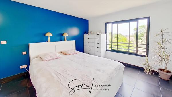 Maison d'architecte de 7 pièces avec toit terrasse à MEZY SUR SEINE