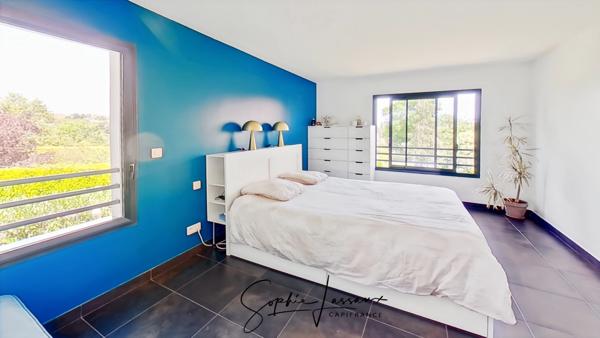 Maison d'architecte de 7 pièces avec toit terrasse à MEZY SUR SEINE