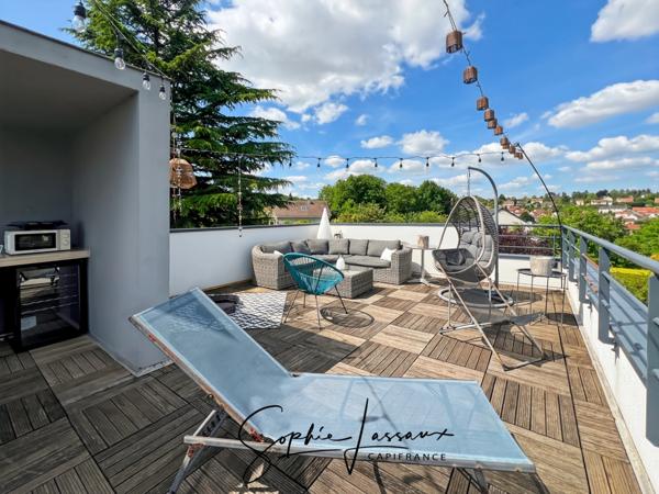 Maison d'architecte de 7 pièces avec toit terrasse à MEZY SUR SEINE
