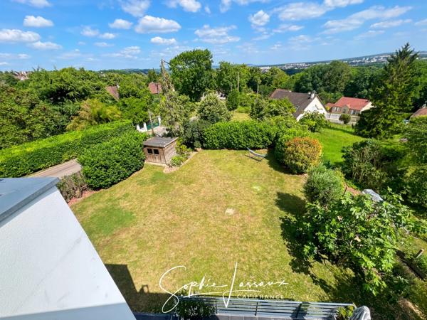 Maison d'architecte de 7 pièces avec toit terrasse à MEZY SUR SEINE