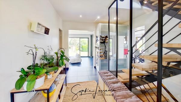 Maison d'architecte de 7 pièces avec toit terrasse à MEZY SUR SEINE