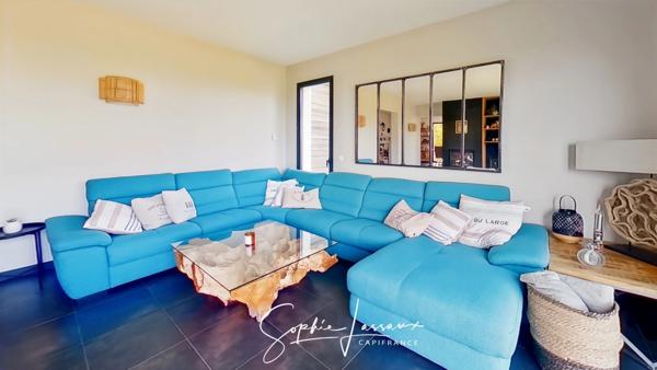 Maison d'architecte de 7 pièces avec toit terrasse à MEZY SUR SEINE