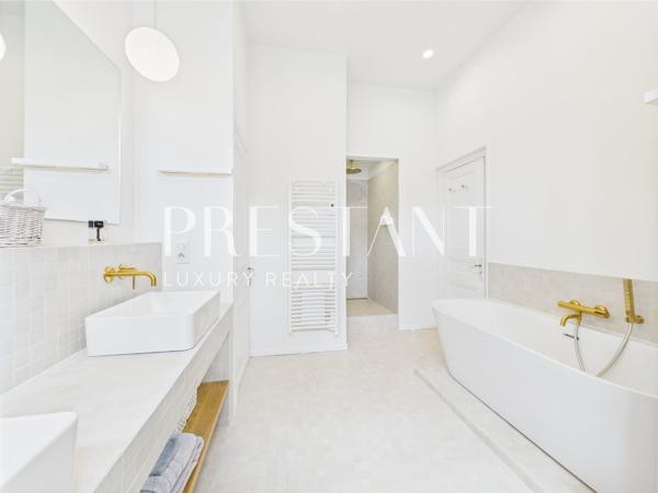 Appartement rare 149 m² avec terrasse, ascenseur, parking– Quartier Impérial, près de l’Hôtel du Palais et de la Grande Plage – Biarritz, BIARRITZ
