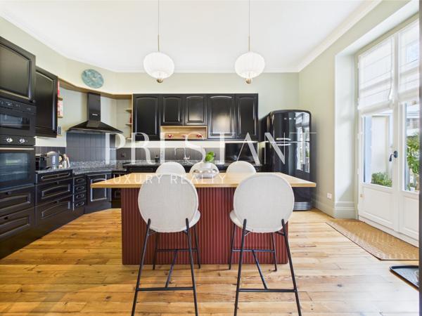 Appartement rare 149 m² avec terrasse, ascenseur, parking– Quartier Impérial, près de l’Hôtel du Palais et de la Grande Plage – Biarritz, BIARRITZ
