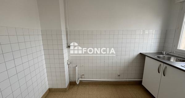 Location Studio 27.46 m² - La Varenne St Hilaire 94210