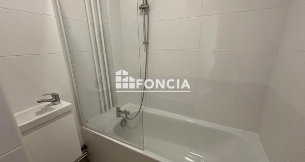 Location Studio 27.46 m² - La Varenne St Hilaire 94210