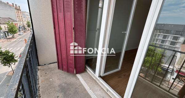 Location Studio 27.46 m² - La Varenne St Hilaire 94210