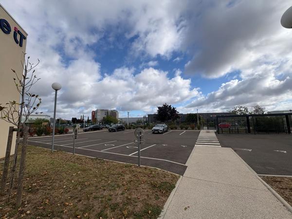 Bureaux à louer à OLIVET 45160