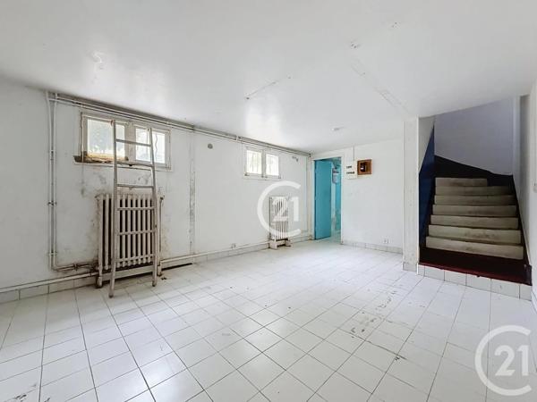 Maison à vendre  8 pièces - 158,20 m 2   MONTREUIL  - 93