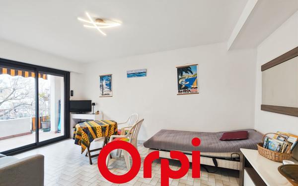 Appartement à vendre    2 pièces • 50 m2 Bandol