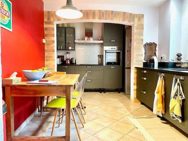 Maison à VILLEMOUSTAUSSOU, 11620 - 6 pièces 113m²