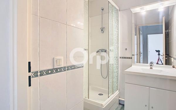 Appartement à louer    2 pièces • 43 m2 Brive-la-Gaillarde