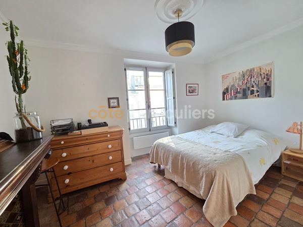 Vente
                Appartement125,27 m² - 5 Pièces -
                    ORLEANS (45000)