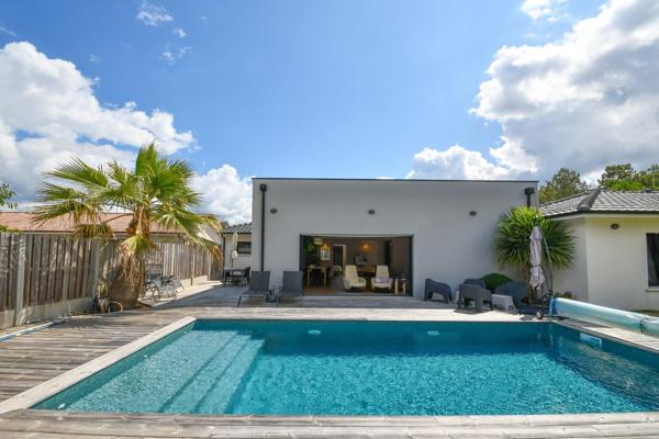 Maison et dépendance 210m² habitables | terrain 875m² | piscine